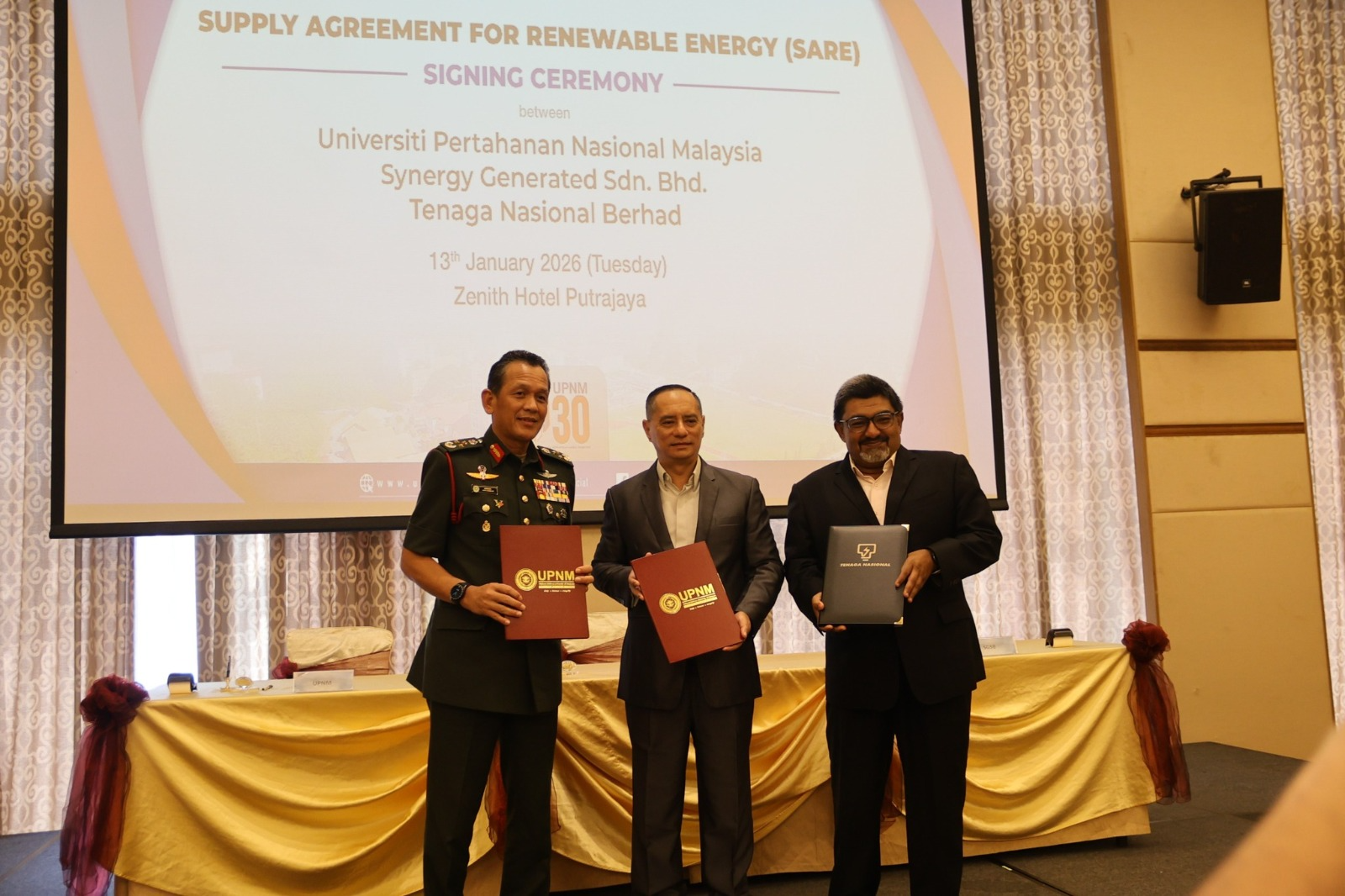 MAJLIS MEMETERAI PERJANJIAN SARE PROJEK SISTEM SOLAR UPNM