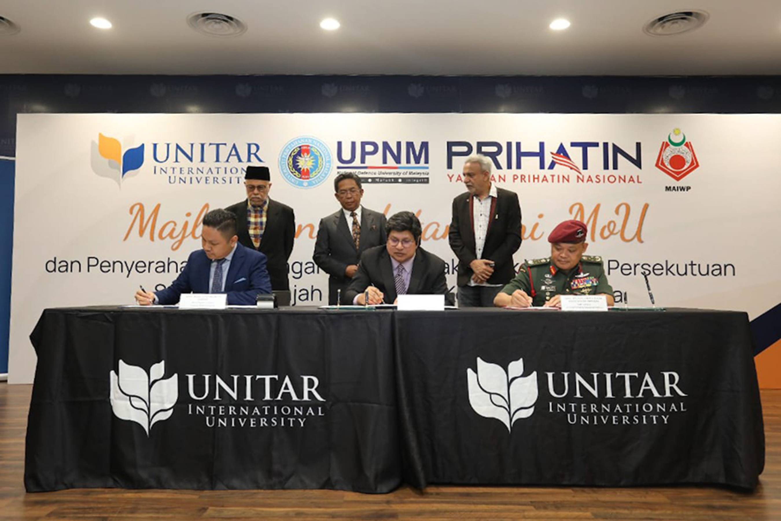 Majlis Menandatangani MoU antara UPNM, UNITAR International University dan Yayasan Prihatin Nasional (PRIHATIN)