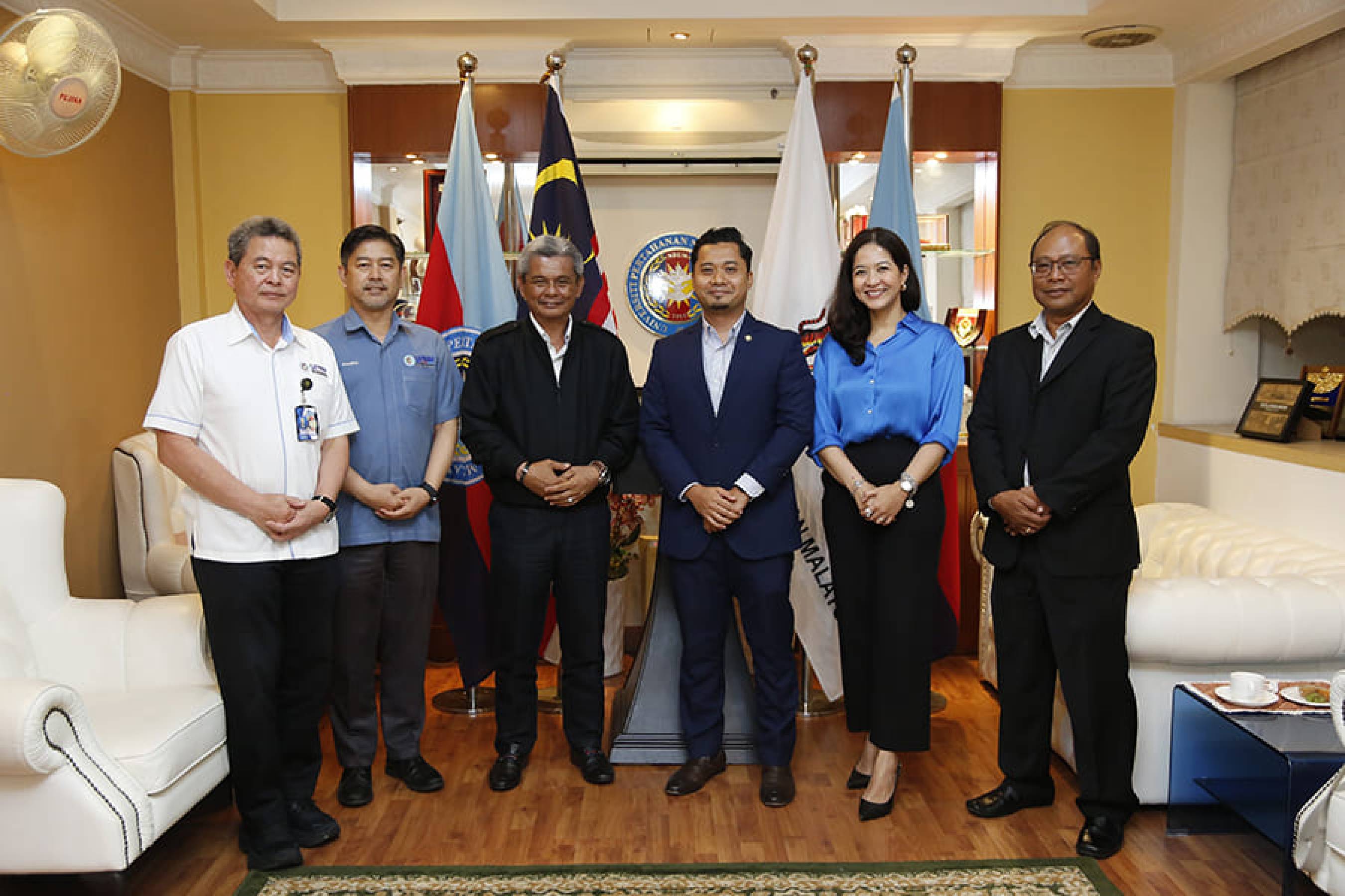 Kunjungan Hormat Lumut Naval Shipyard (LUNAS)