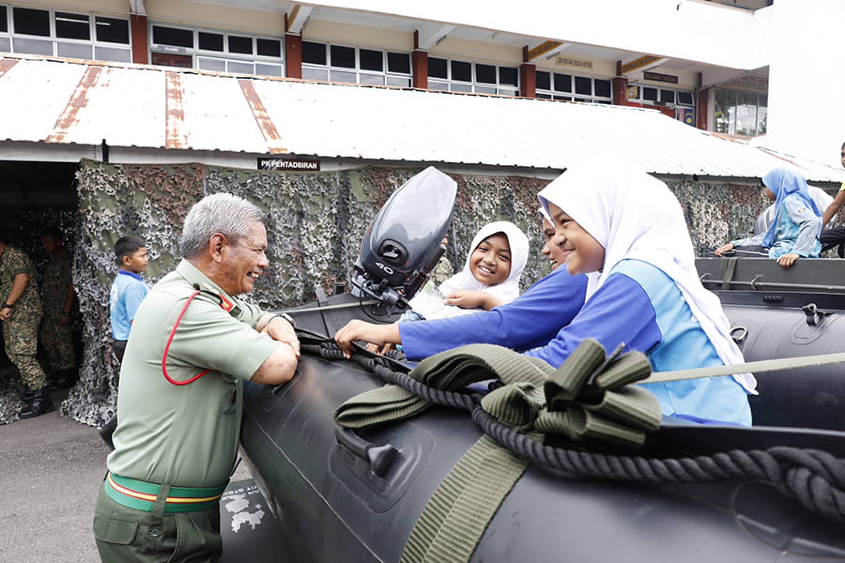 Satu Pemimpin Satu Kampung (Santuni MADANI) - UPNM Santuni Penduduk Mukim To' Uban, Pasir Mas, Kelantan