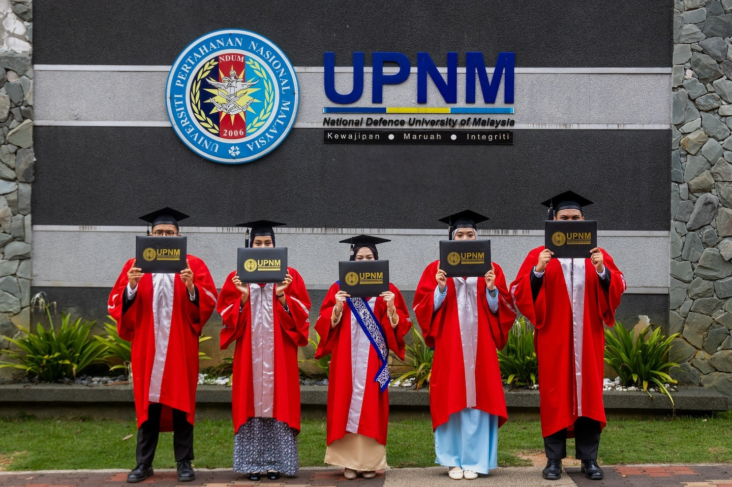 01 Scholarship